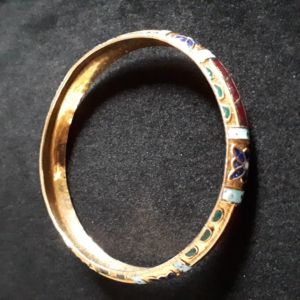 Elegant Gold tone Bangle Bracelet with Colourful Inset Enamel - Picture 3 of 7